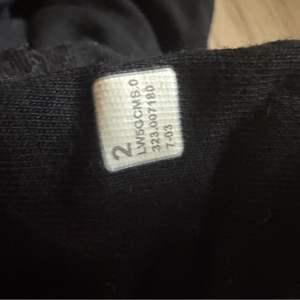 LULULEMON Black Elastic Waist Jogger Pants. Size 2 Square Dot. EUC. Like new! - Picture 3 of 3